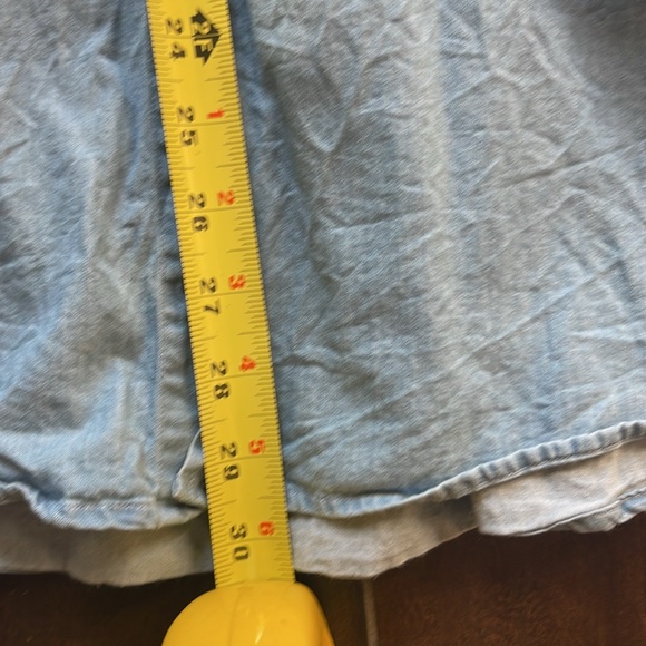 Epaulet NYC - soft chambray button down with club collar - Picture 4 of 4